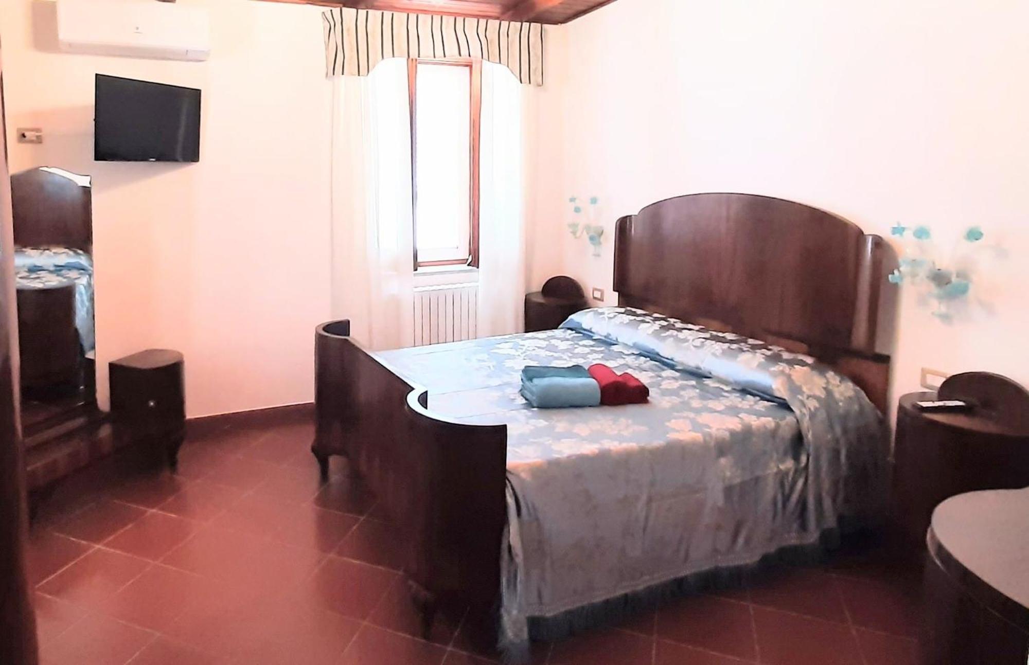 Bed and Breakfast Casale Battaglini à Castelnuovo Cilento Extérieur photo