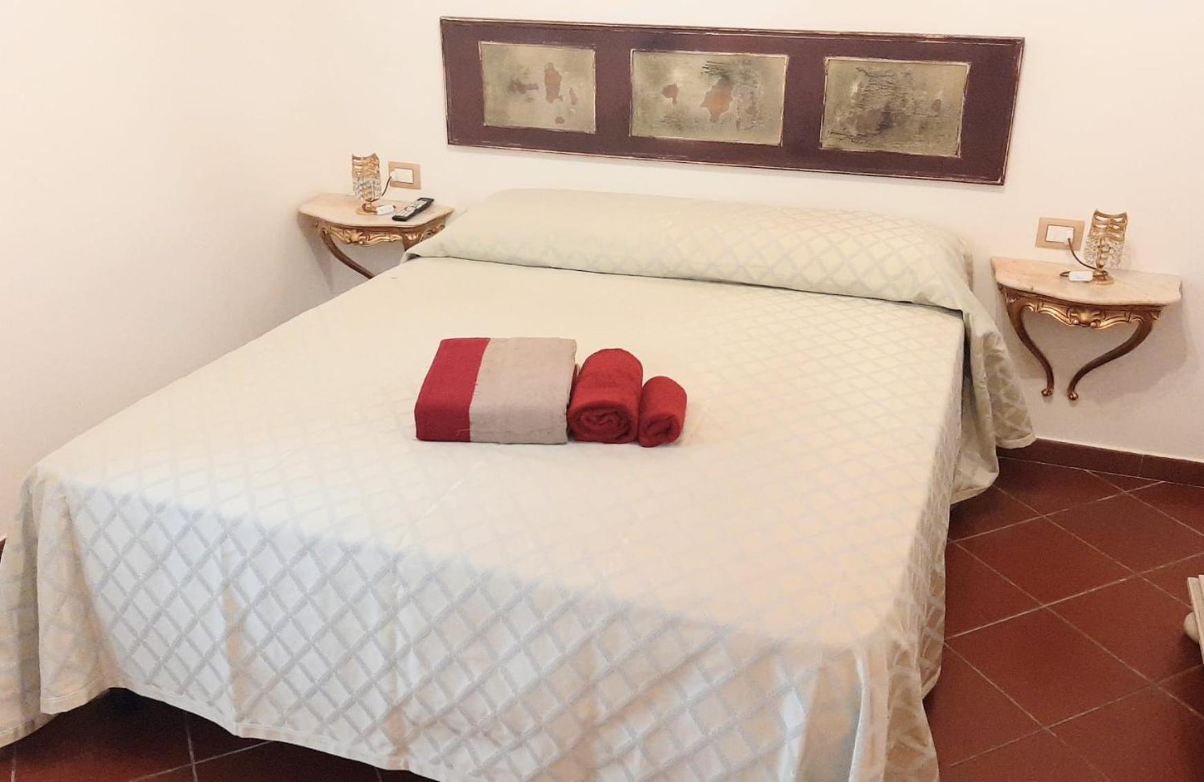 Bed and Breakfast Casale Battaglini à Castelnuovo Cilento Extérieur photo